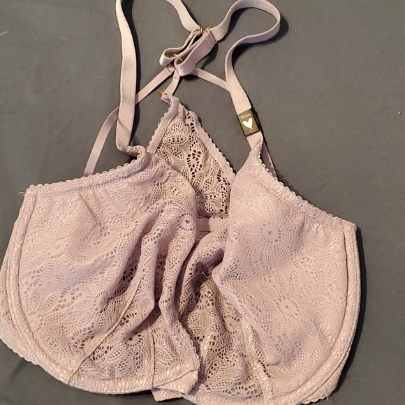 Victoria's Secret Lavender Front-Close Bra - Picture 3 of 5